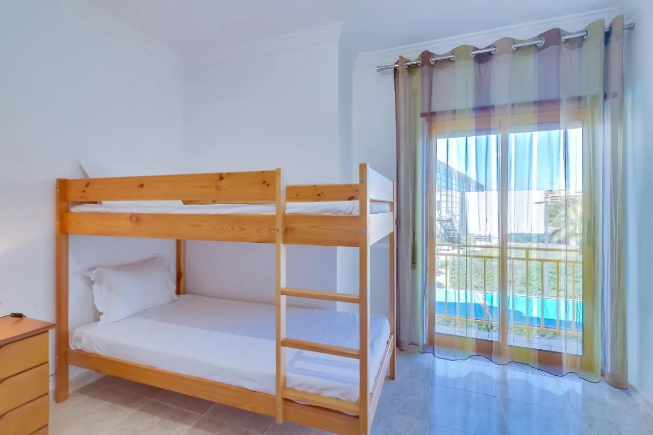Al - Apartamento Atlantida Mar كوارتيرا 0*,  البرتغال